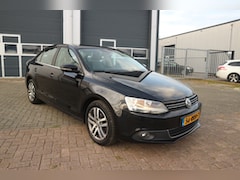 Volkswagen Jetta - 1.6 TDI Highline BlueMotion