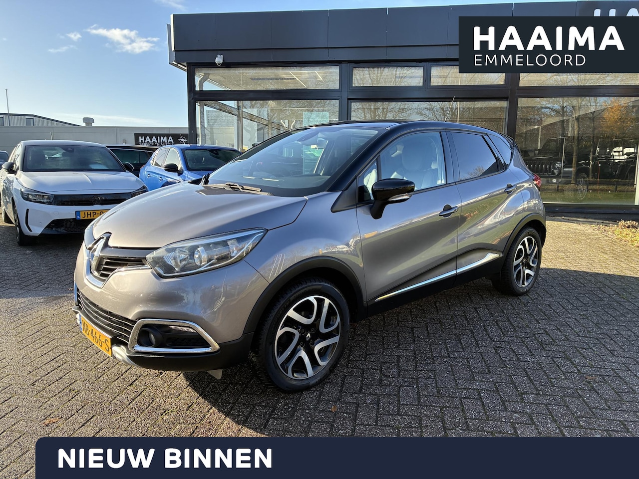 Renault Captur - 0.9 TCe Xmod Climate control | Navigatie | Leder interieur | Stoelverwarming | Camera | Pa - AutoWereld.nl