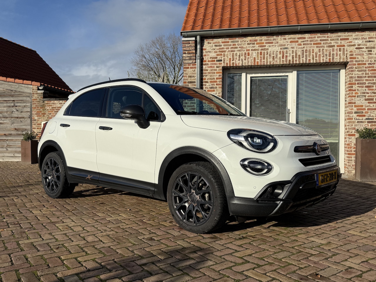 Fiat 500 X - 1.0 GSE Urban 120TH Edition 5-deurs / SUV / Terreinwagen - AutoWereld.nl