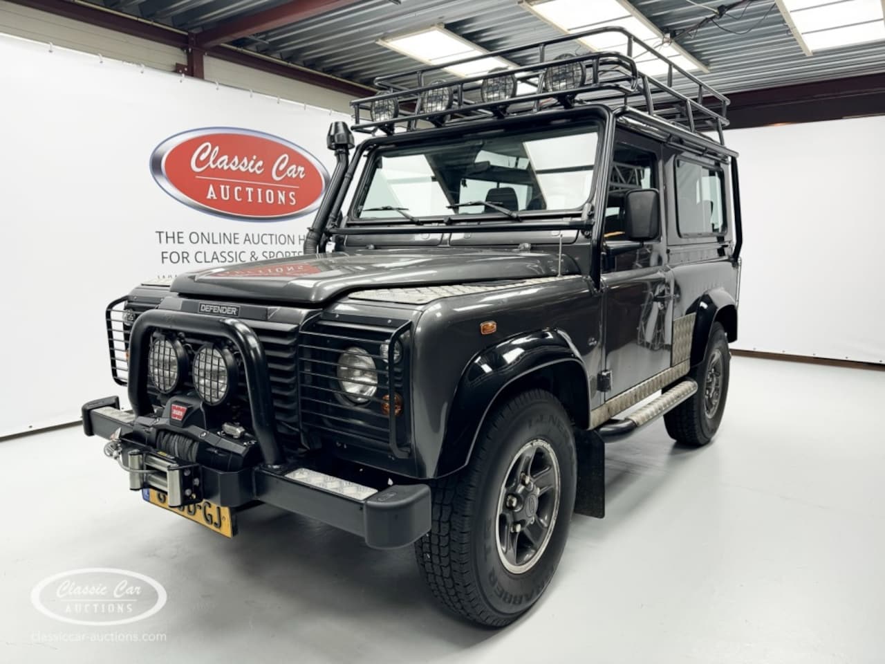 Land Rover Defender - Tomb Raider - ONLINE AUCTION - AutoWereld.nl