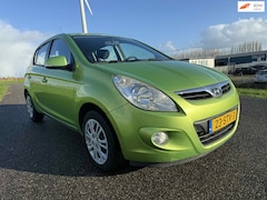 Hyundai i20 - 1.2i i-Motion incl gloednieuwe apk en garantie