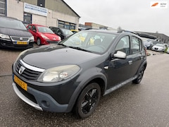 Dacia Sandero Stepway - 1.6 5-Drs Airco Bj:2010 NAP