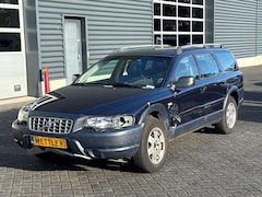 Volvo XC70 - 2.4 T Comfort Line, airco, trekhaak
