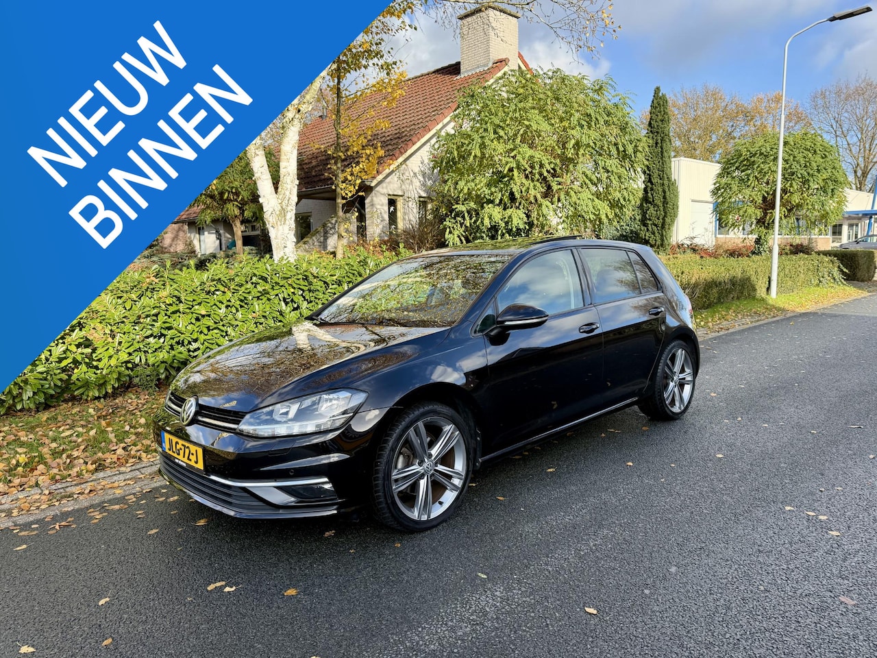 Volkswagen Golf - 1.5 TSI DSG 150PK R-Line•Pano•Navi•Camera - AutoWereld.nl