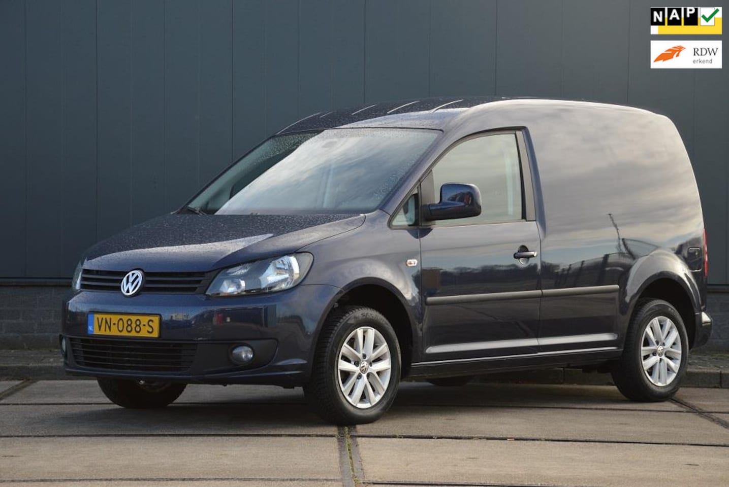 Volkswagen Caddy - 1.6 TDI 75PK Euro 5 Airco Schuifdeur Trekhaak - AutoWereld.nl
