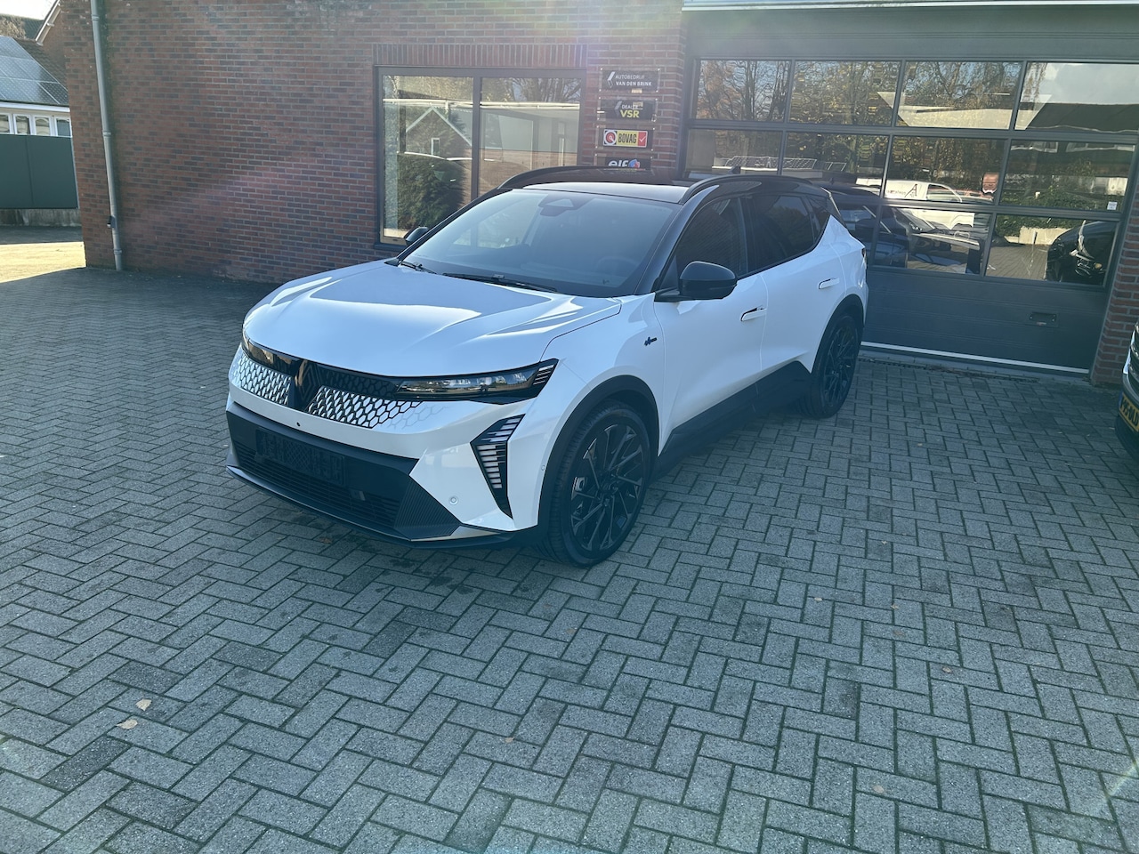 Renault Scenic E-Tech - EV87 long range esprit Alpine/Pack advanced driving/Solarbay dak - AutoWereld.nl