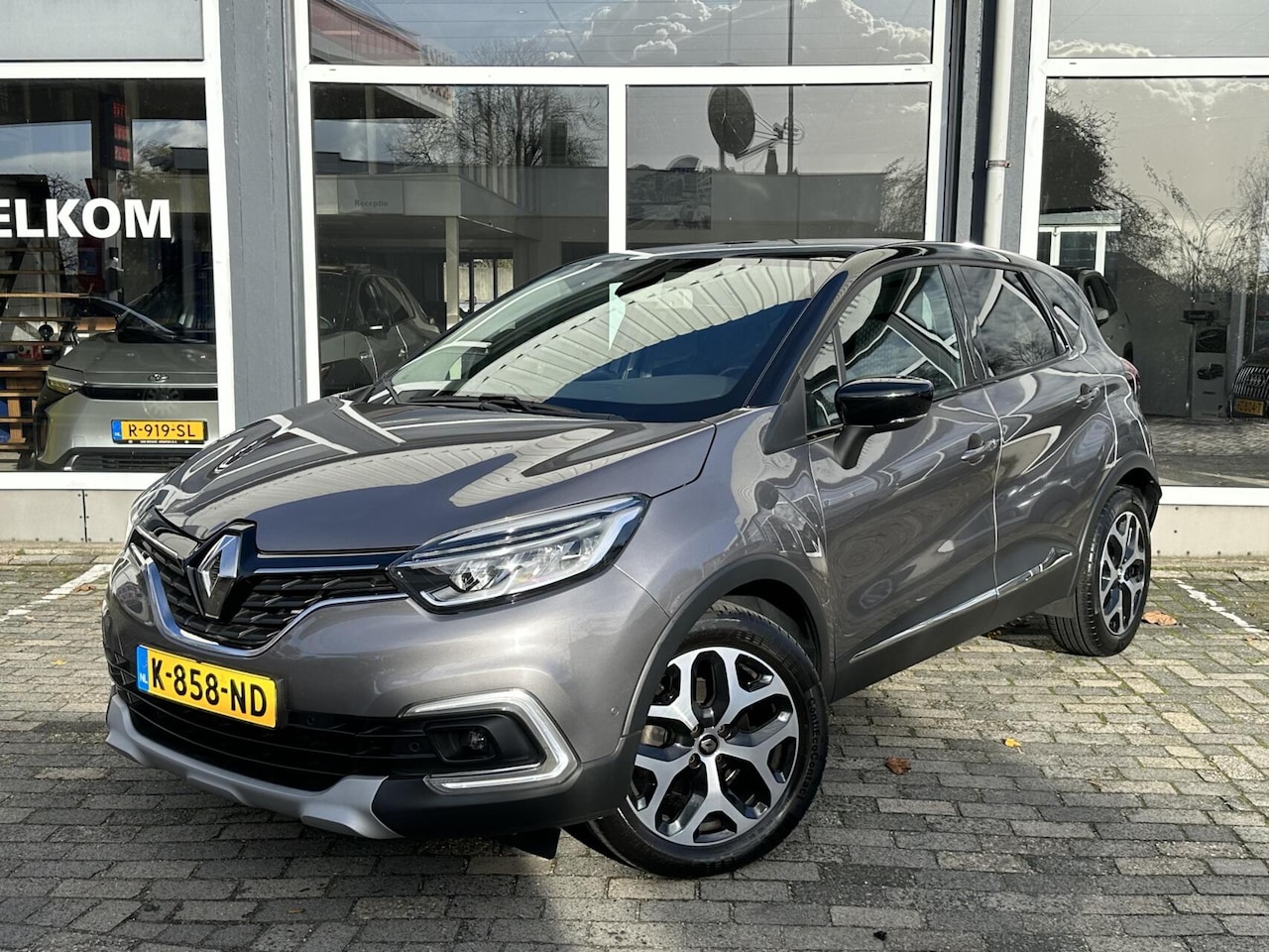 Renault Captur - 1.3 TCe Initiale Paris|Pano|Navi|Dealer ondh. - AutoWereld.nl