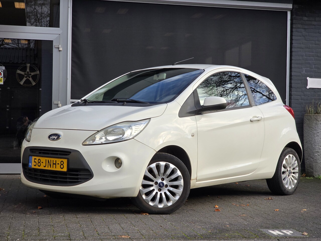 FORD KA