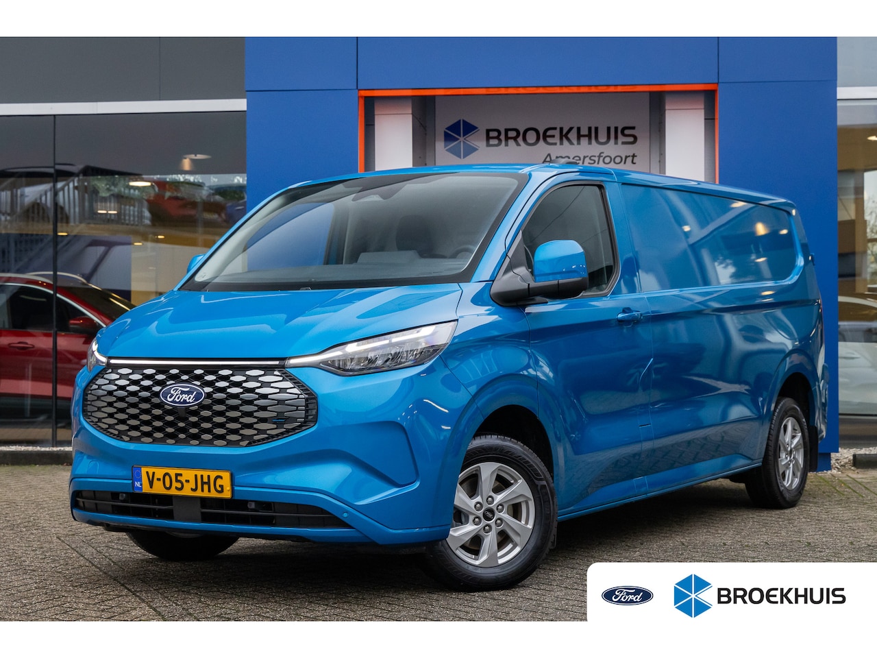 Ford E-Transit Cust. - 320 L2H1 Limited 65 kWh | Adap cruise | Stoel/stuur verwarming | Camera | Apple Carplay/An - AutoWereld.nl