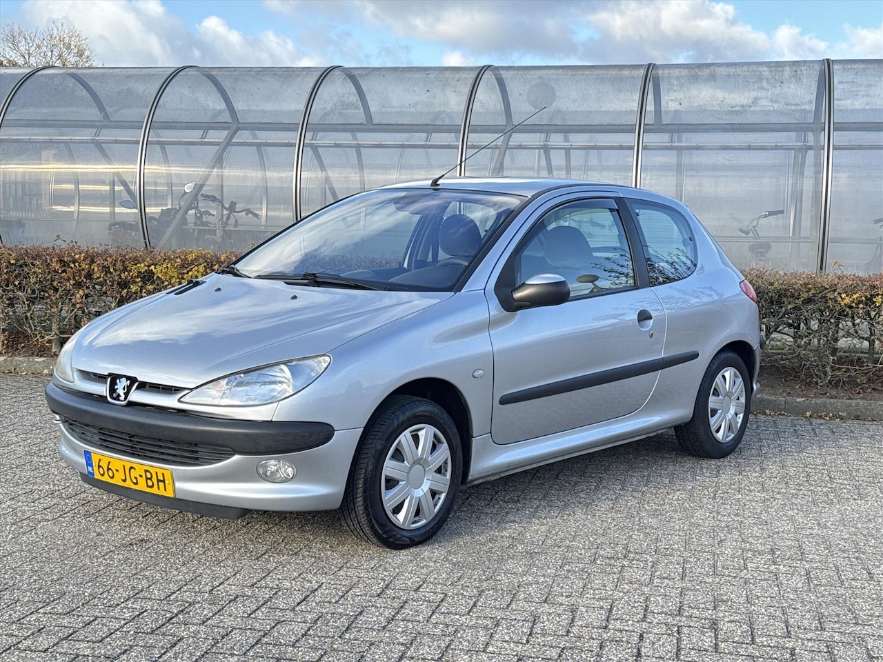 Peugeot 206 - 1.4 Gentry 1.4 75pk 3-drs Gentry - AutoWereld.nl