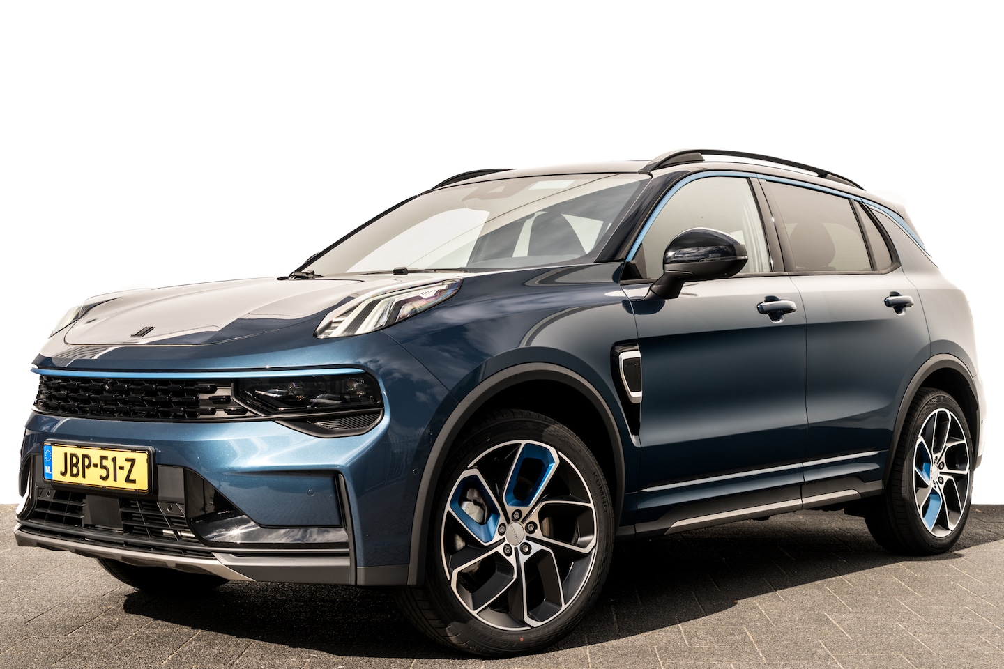 Lynk & Co 01 - 1.5 Plug-in Hybrid 262 Pk | *Nieuwe Auto* | Nw prijs €44.880,- | Stuurverwarming | Panoram - AutoWereld.nl
