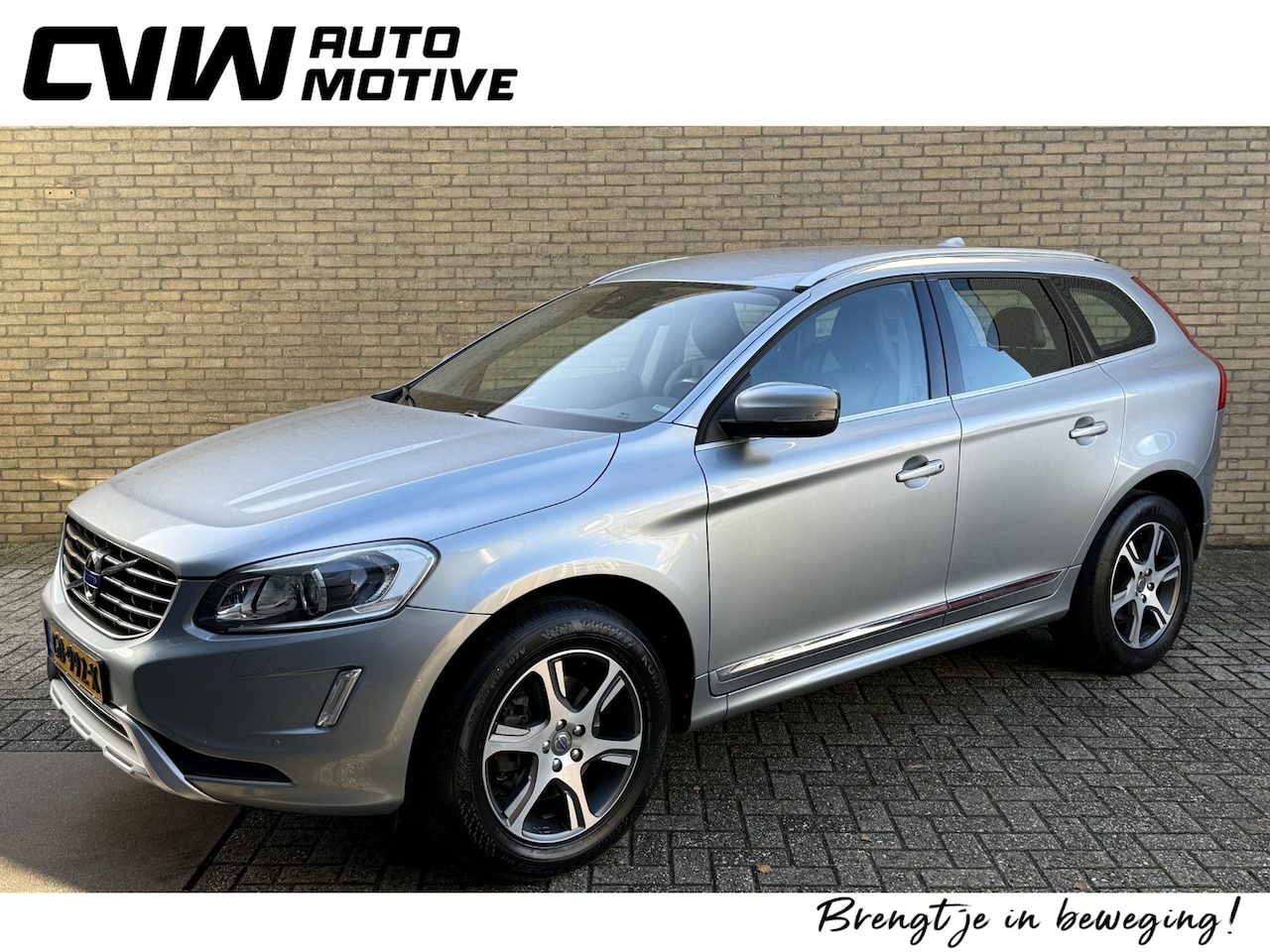 Volvo XC60 - 2.0 T5 FWD Summum | Leder | Trekhaak | Camera | Navigatie | Cruise control | Bi-Xenon | El - AutoWereld.nl