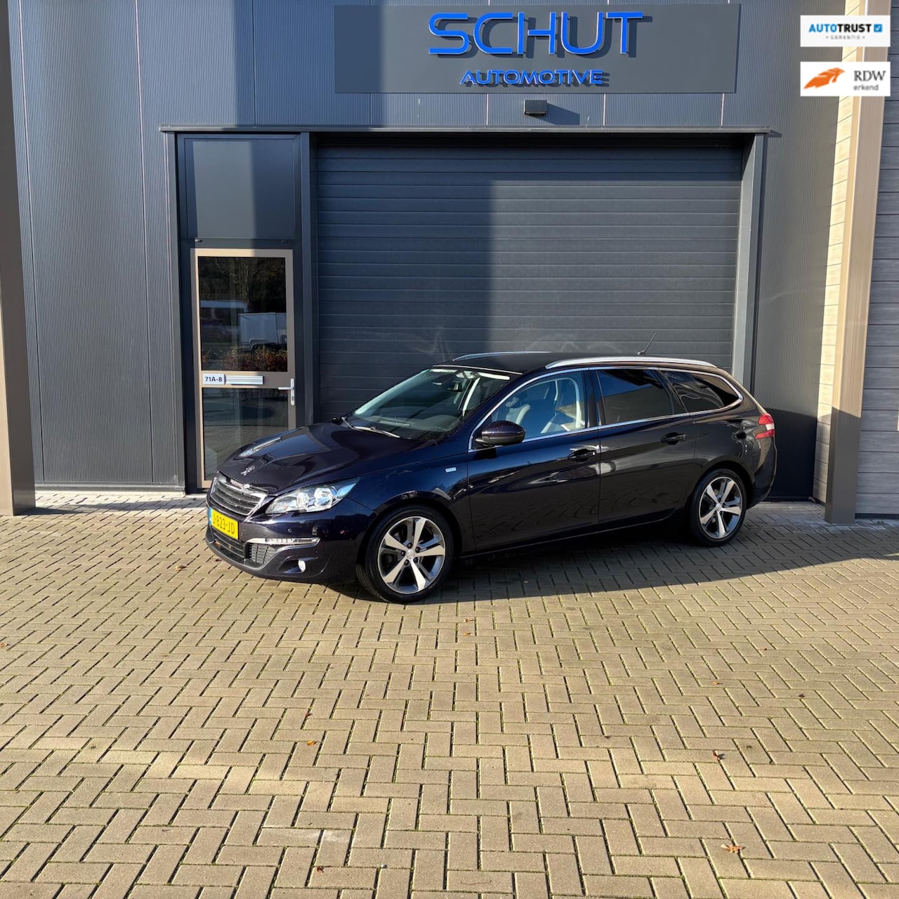 Peugeot 308 SW - 1.2 PureTech Blue Lease GT-line PANO | NAVI | CLIMA | CRUISE CONTROL | CARPLAY - AutoWereld.nl