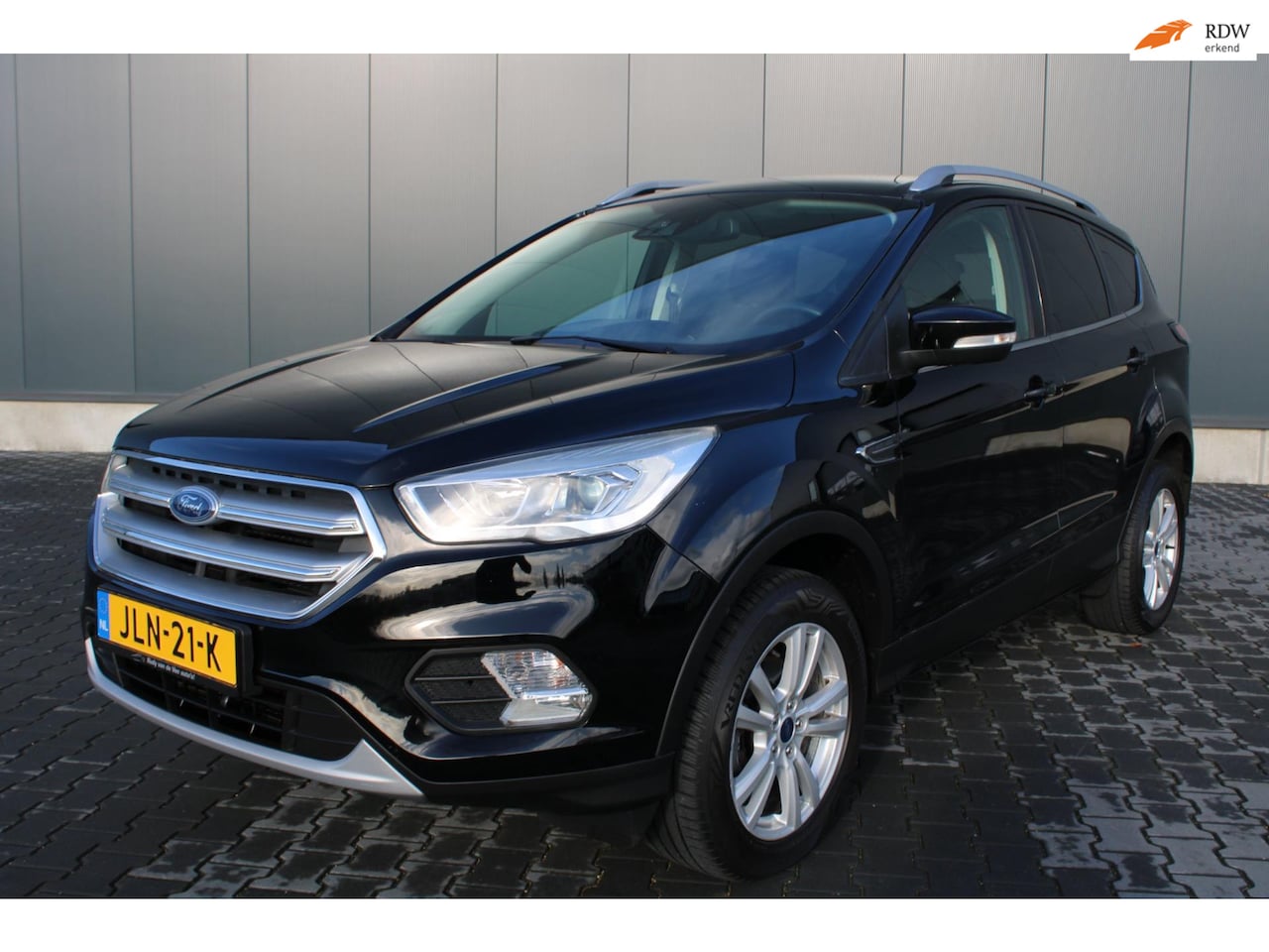 Ford Kuga - 1.5 Titanium ZWART NAVIGATIE CRUISE CONTROLE - AutoWereld.nl