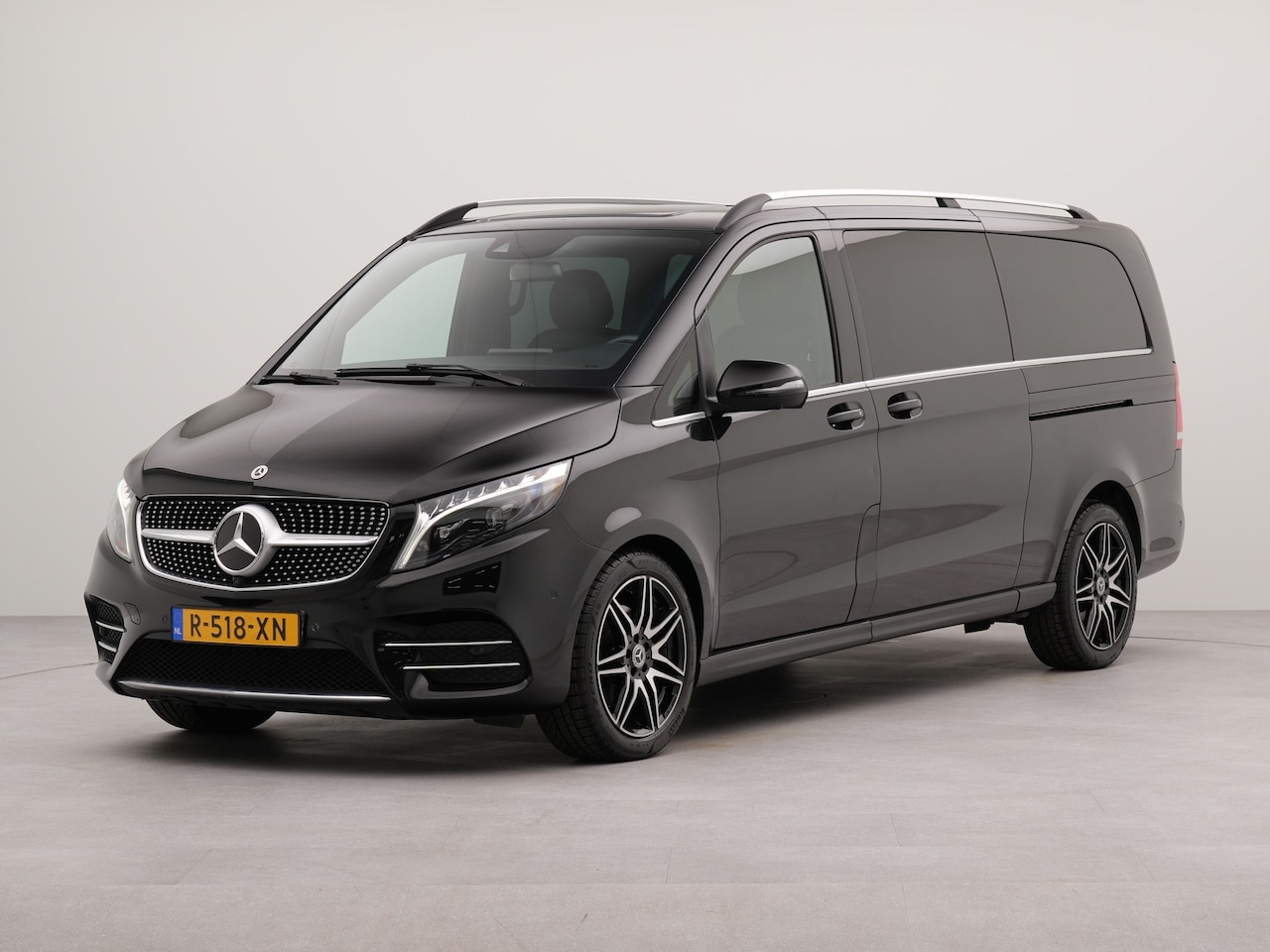 Mercedes-Benz V-klasse - 300d Extra Lang Avantgarde Edition | Navigatie | Voorstoelen Verwarmd | Parkeersensoren Vo - AutoWereld.nl