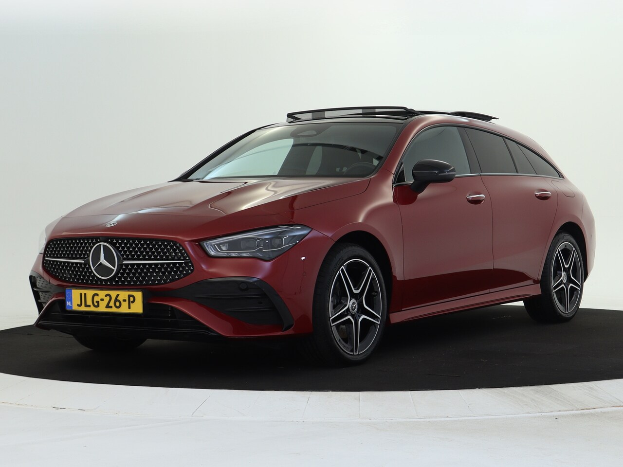 Mercedes-Benz CLA-klasse Shooting Brake - 250 e AMG Plug-In Hybride | AMG Line | NIght Pakket | Panoramadak | Trekhaak | Multi beam - AutoWereld.nl
