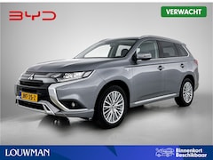 Mitsubishi Outlander - 2.4 PHEV Intense | WORDT VERWACHT | 18" Lichtmetaal | Camera achter | Navigatie | Leder/Al