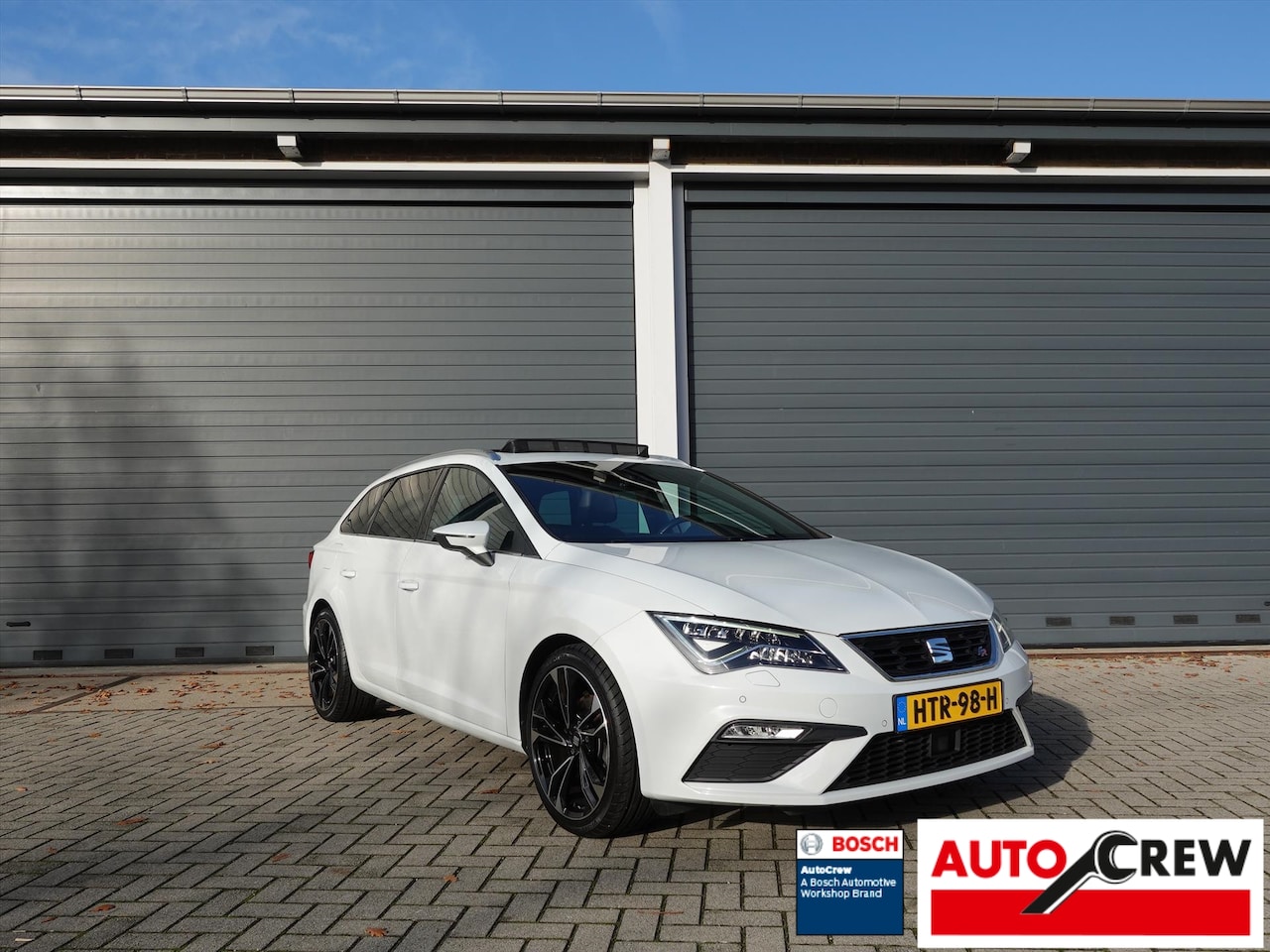 SEAT Leon Sportstourer - 1.4 EcoTSI 150PK DSG-7 FR Business Intense PANO FULL LINK SFEER LED ALCANTARA CRUISE PDC - AutoWereld.nl