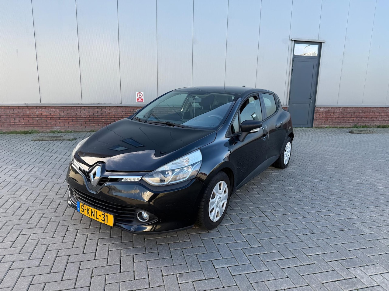 Renault Clio - 1.5 dCi ECO Expression CLIMA ZWART 2013 - AutoWereld.nl