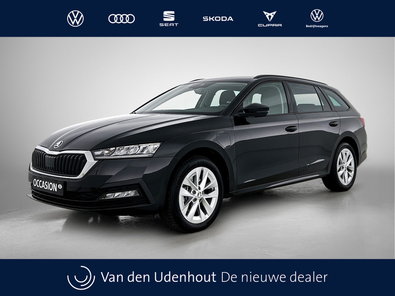Skoda Octavia Combi - 1.4 TSI iV204pk PHEV Business Edition DSG / Navigatie / Keyless / Parkeersensoren - AutoWereld.nl