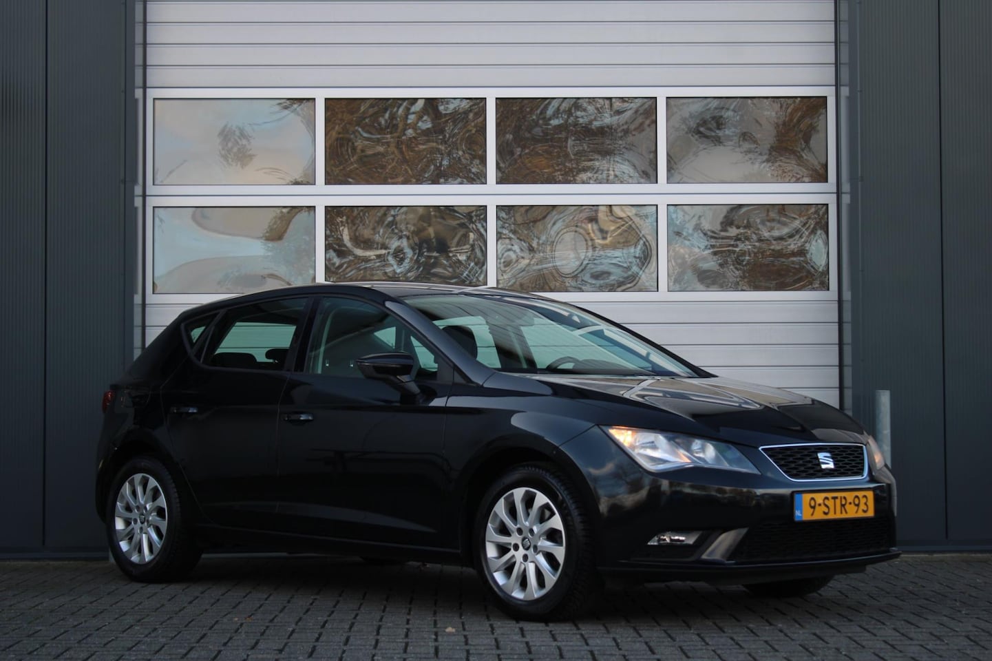 SEAT Leon - 1.2 TSI Style Clima/Cruise/Bluetooth/RadioCD.AUX.USB/16"LM/Trekhaak/Isofix/Dealeronderhoud - AutoWereld.nl