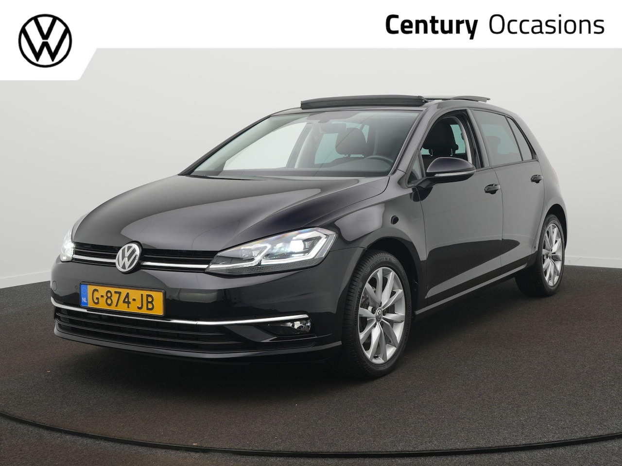 Volkswagen Golf - 1.0 TSI Highline / Panodak / Camera / Virtual - AutoWereld.nl