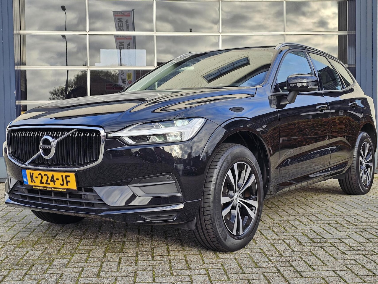 Volvo XC60 - 2.0 B4 Momentum 2.0 B4 Momentum - AutoWereld.nl