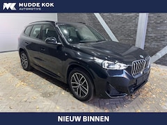 BMW X1 - sDrive18i M-Sport | Shadow Line | Stoelverwarming | Camera | Apple Carplay