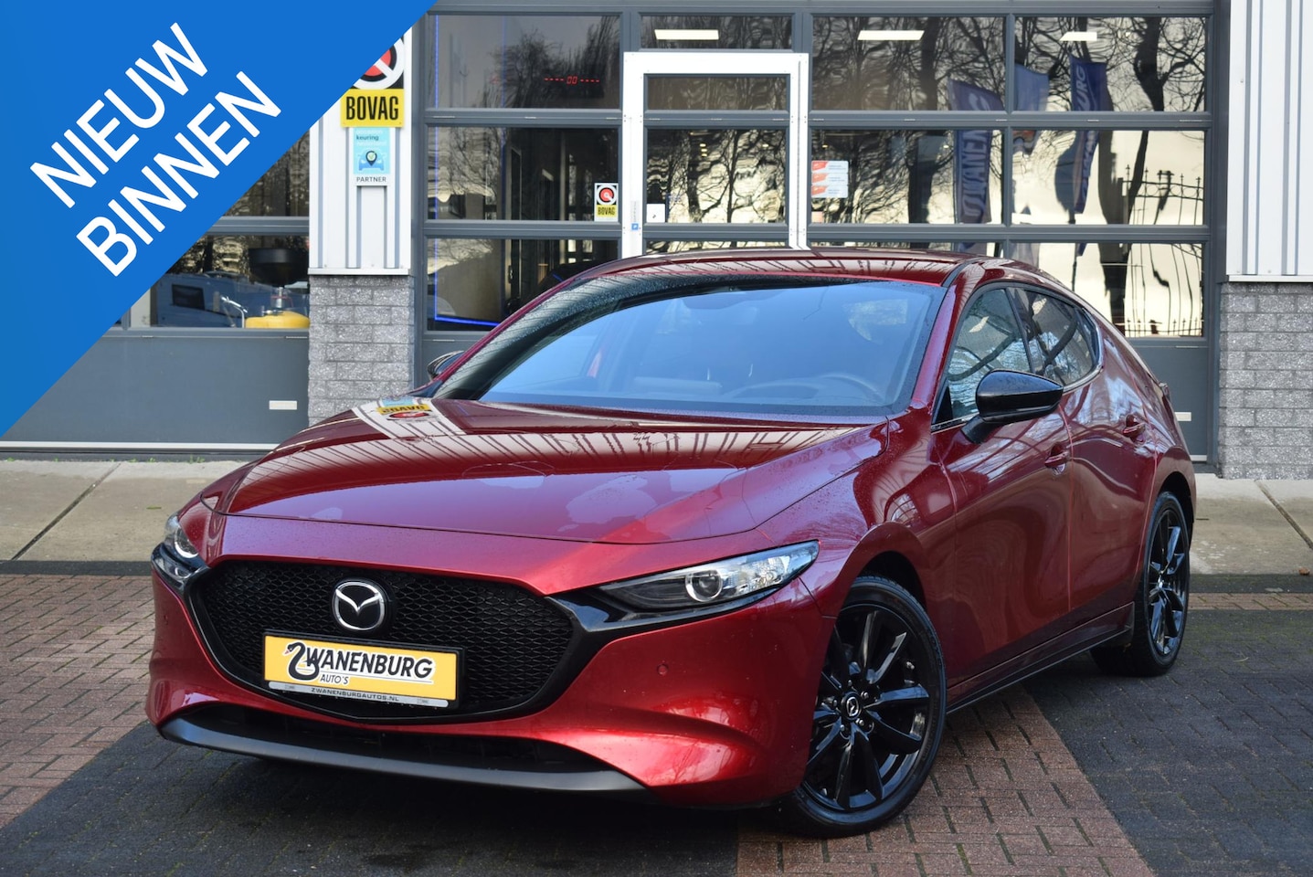 Mazda 3 - 2.0 e-SkyActiv-X M Hybrid 186 Nagisa Navi  bicolor Leder Camera Km 23.750!! - AutoWereld.nl