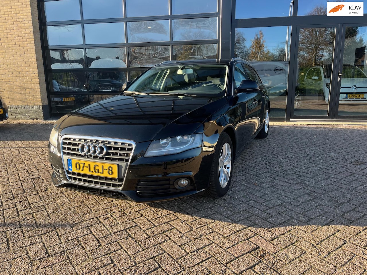 Audi A4 Avant - 1.8 TFSI 1.8 TFSI , trekhaak, Youngtimer - AutoWereld.nl