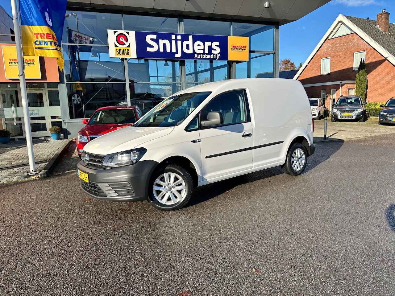 Volkswagen Caddy - 2.0 TDI L1H1 BMT Trendline NAVI/CLIMA - AutoWereld.nl
