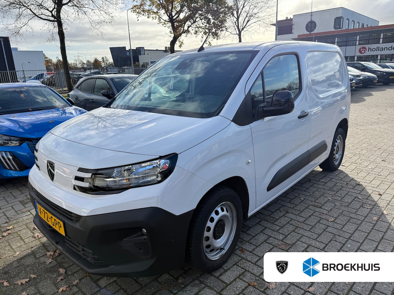 Peugeot Partner - 1.5 BlueHDi 100 S&S L1 | Navi | Camera | Laadruimte betimmerd | Trekhaak | Airco | Cruise - AutoWereld.nl