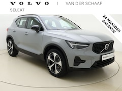 Volvo XC40 - B4 211pk Plus Dark / Harman&Kardon / Elektr. Stoelen / 19'' + All Season / Elektr. Trekhaa