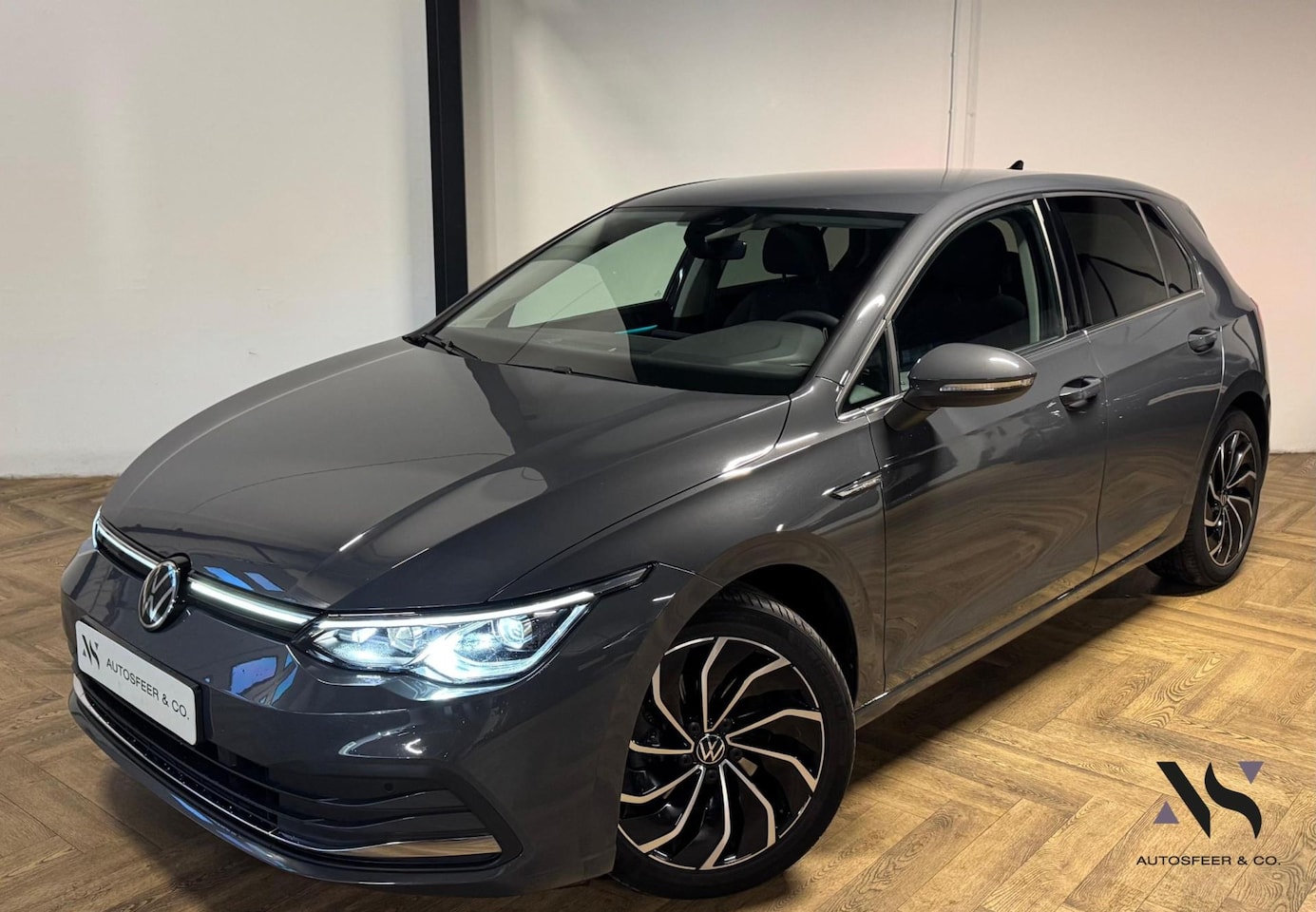 Volkswagen Golf - 1.5 eTSI Life Business KEYLESS CAM - AutoWereld.nl