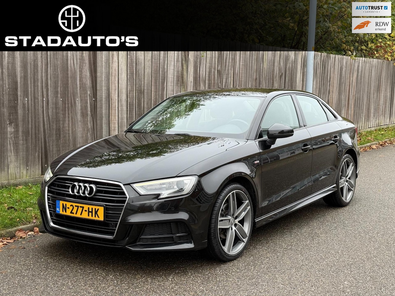 Audi A3 Limousine - 1.5 TFSI CoD S-tronic S-Line Carplay 19" ! - AutoWereld.nl