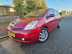 Toyota Prius - 1.5 VVT-i Tech Edition GARANTIE