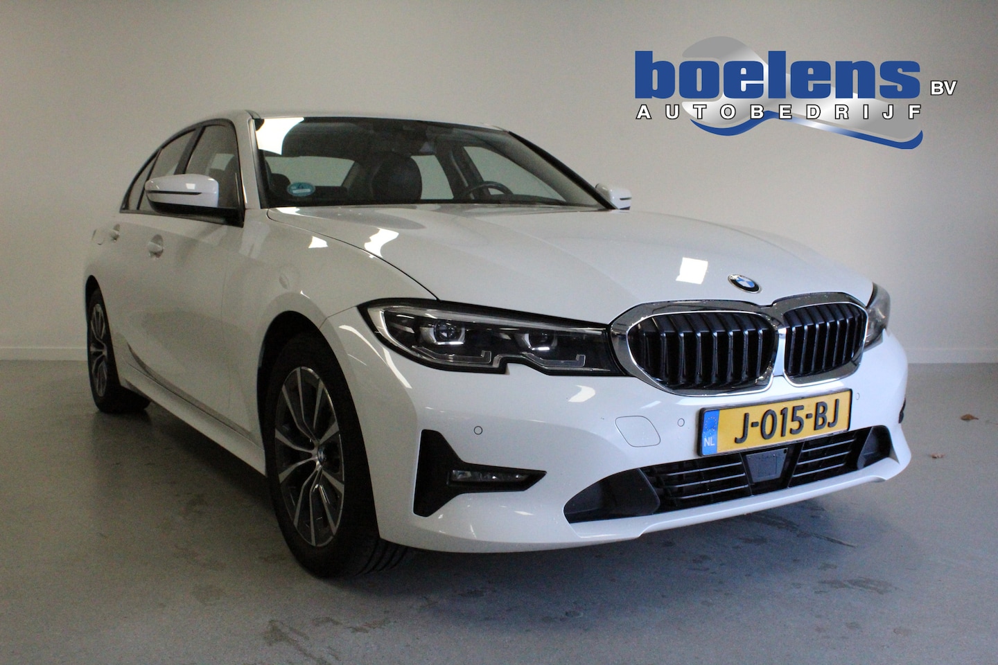 BMW 3-serie - 330e eDrive Edition | STOEL-VERW | LED | PDC-V/A | CLIMA | DAB-RADIO | NAVIGATIE | ACC | 1 - AutoWereld.nl