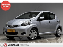 Toyota Aygo - 1.0-12V Access/ 5-DRS/ Radio-CD+AUX/ Stuurbekr/ Airbags/ Deelbare Achterbank/ Bumpers in K