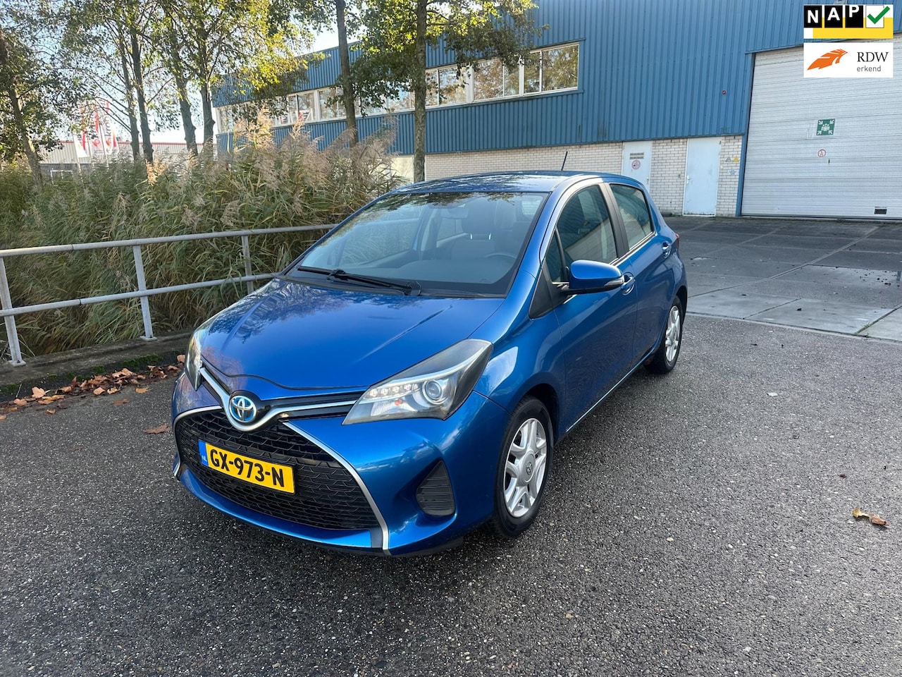 Toyota Yaris - 1.5 Hybrid Aspiration!Camera!LM. velgen! - AutoWereld.nl