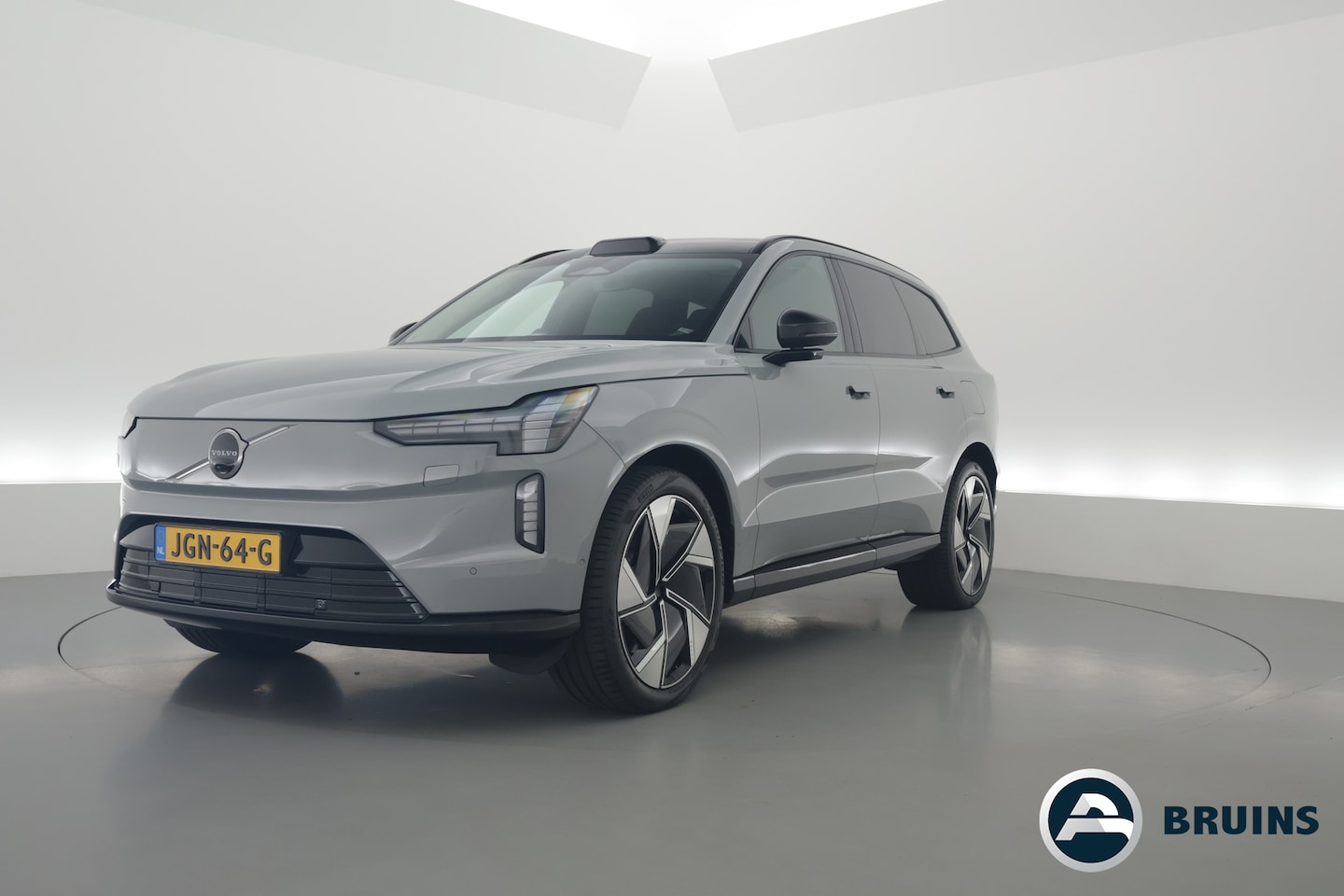 Volvo EX90 - Twin Motor Plus 7p. 111 kWh | HUD | Luchtvering | Elek. Trekhaak | CarPlay | 360cam | B&W - AutoWereld.nl