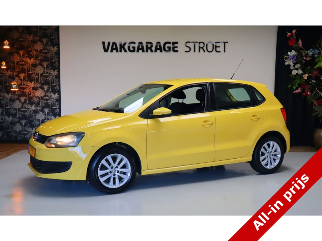 Volkswagen Polo - 1.4-16V Jaarbeurt | LMV | airco | distr. 203000 vv | 2 nw banden - AutoWereld.nl
