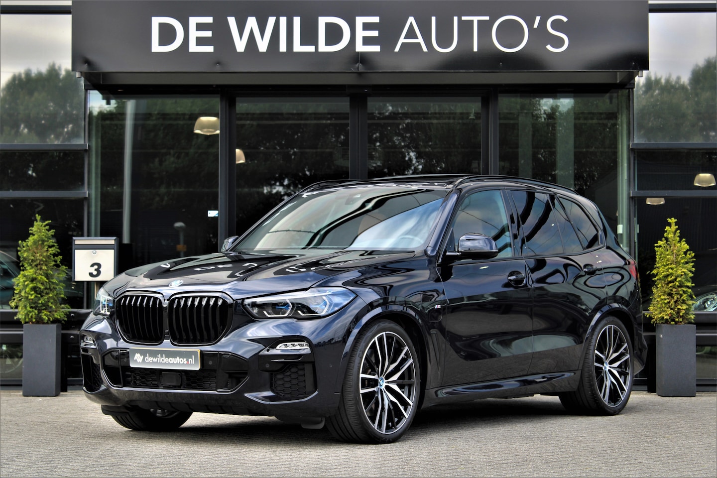 BMW X5 - xDrive45e M-sport 394pk Pano SkyLounge Laser Head-up Keyless 22-inch - AutoWereld.nl