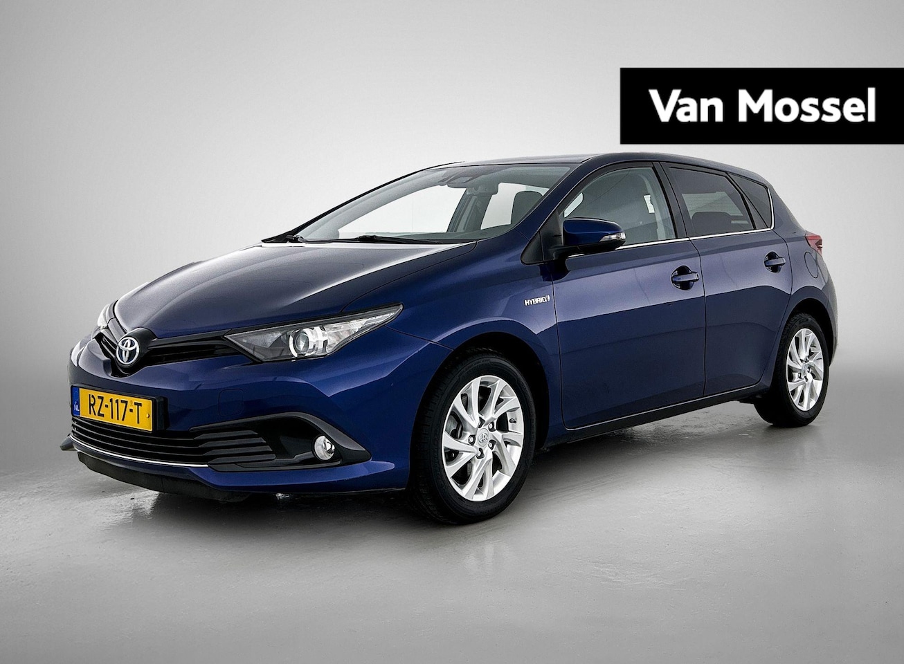 Toyota Auris - 1.8 Hybrid Dynamic Go | NAVIGATIE | ACHTERUITRIJCAMERA | CRUISE CONTROL | CLIMATE CONTROL - AutoWereld.nl