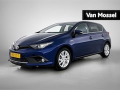 Toyota Auris - 1.8 Hybrid Dynamic Go | NAVIGATIE | ACHTERUITRIJCAMERA | CRUISE CONTROL | CLIMATE CONTROL
