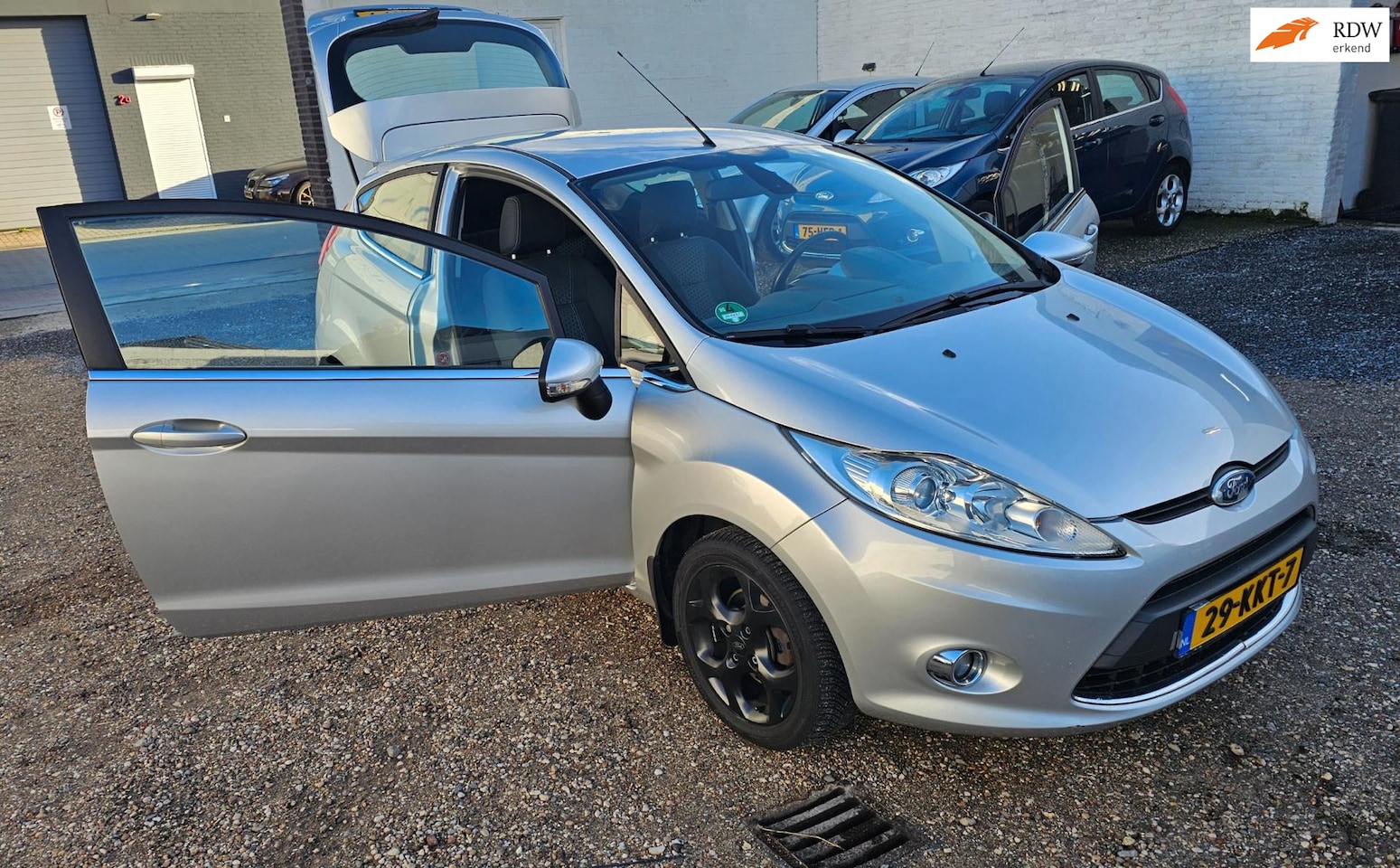 Ford Fiesta - 1.4 Titanium AUTOMAAT - AutoWereld.nl