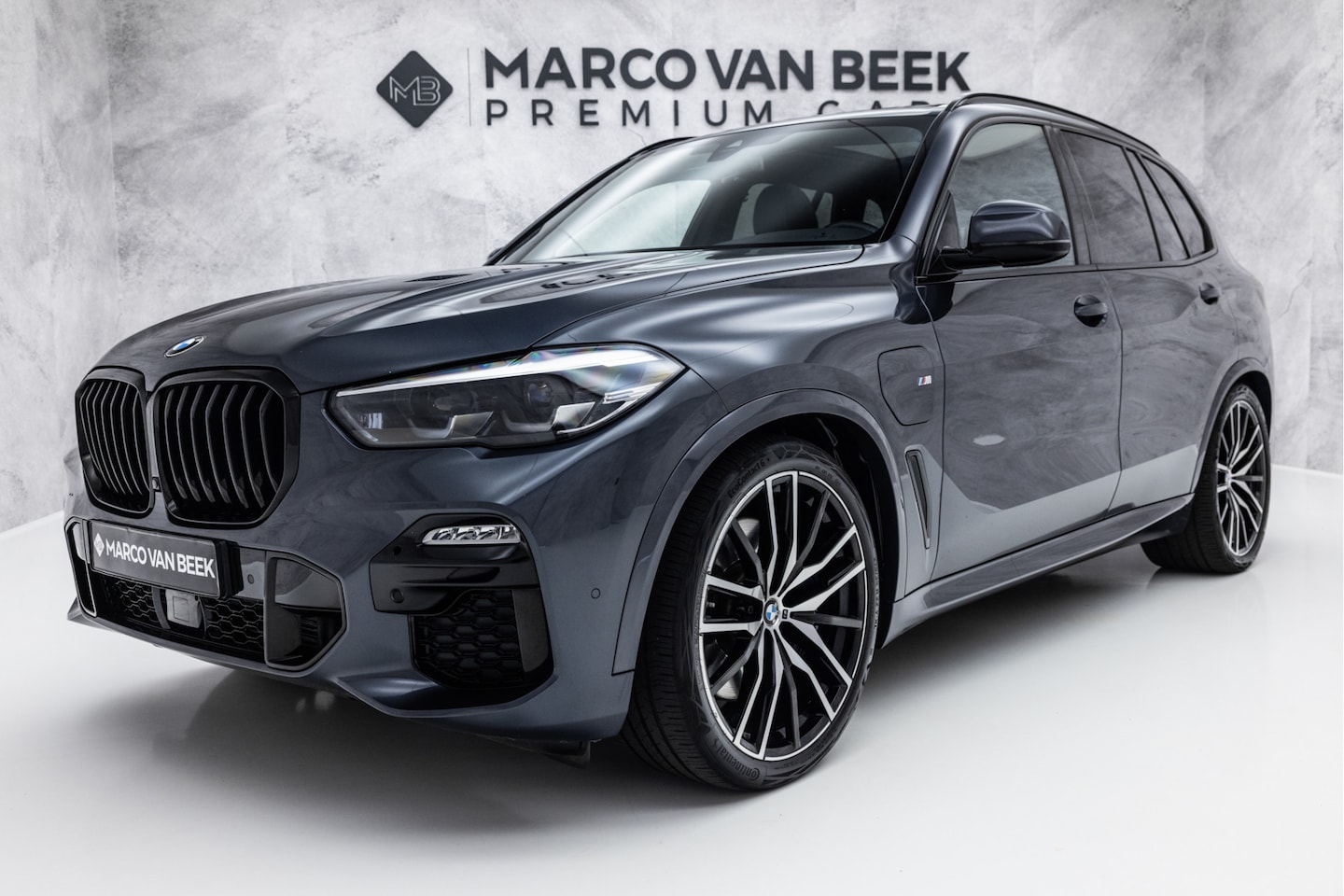 BMW X5 - xDrive45e High Executive M-Sport | Pano | Harman-Kardon | 22" - AutoWereld.nl