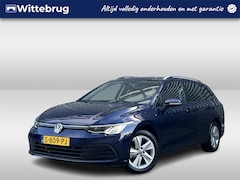 Volkswagen Golf Variant - 1.0 eTSI Life / Navigatie / App connect / Parkeersensoren / Fabrieksgarantie 2027 / P4
