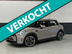 MINI One - 1.5 / Camera / CarPlay / Navi / Clima / Leder / Stoel-Verwarming