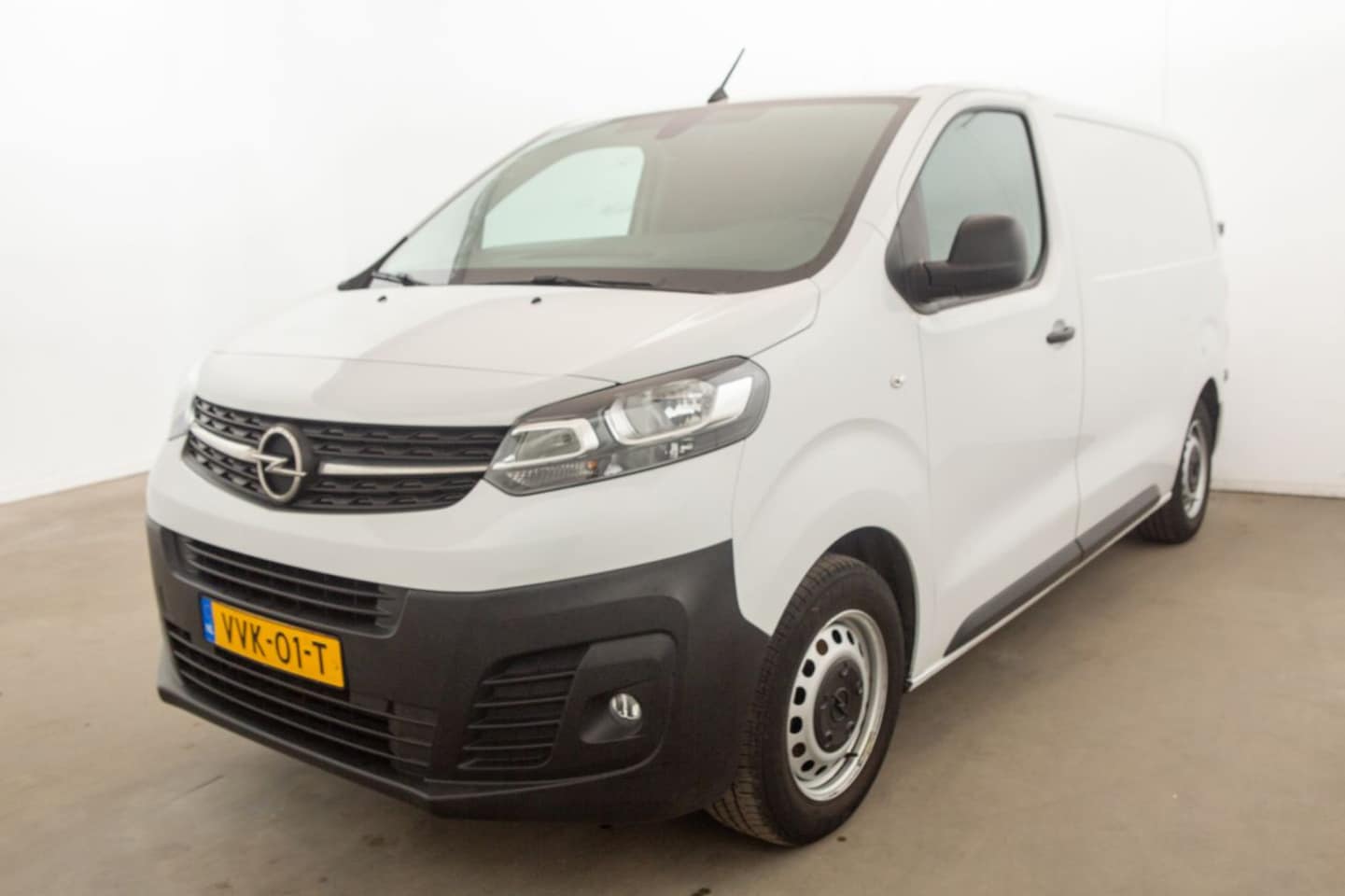 Opel Vivaro - 1.5 CDTI 73.576 km Airco L2H1 Selection MOTOR SCHADE - AutoWereld.nl