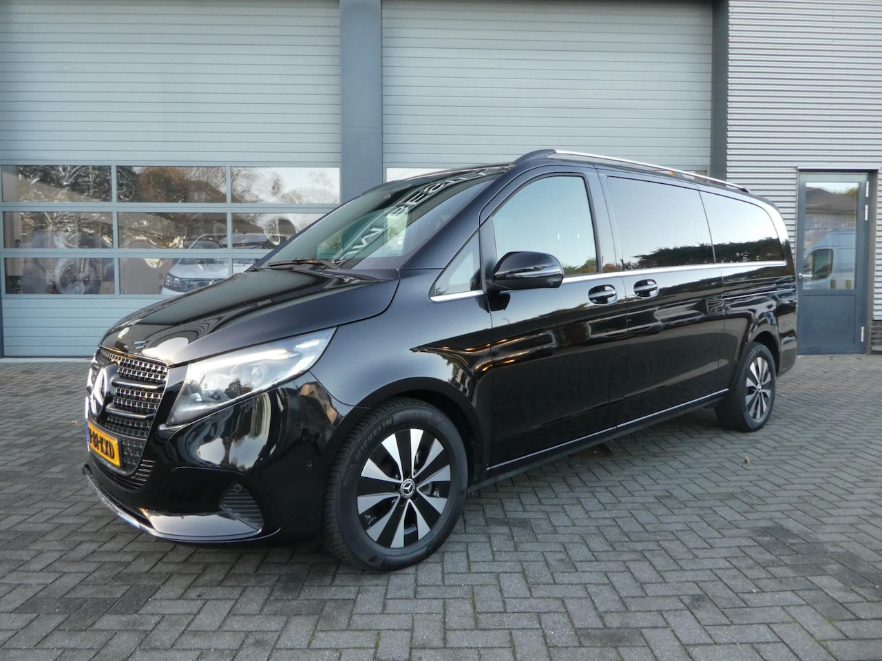 Mercedes-Benz V-klasse - 300d Extra Lang DC Avantgarde 300d Extra Lang DC Avantgarde - AutoWereld.nl